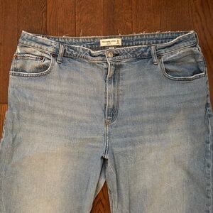 Abercrombie “The Mom” Curve Love High Rise Jeans